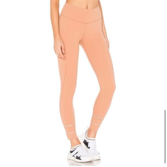 Free People Movement Women’s Cream Beige Genesis Scallop Leggings Size Medium - Picture 3 of 6